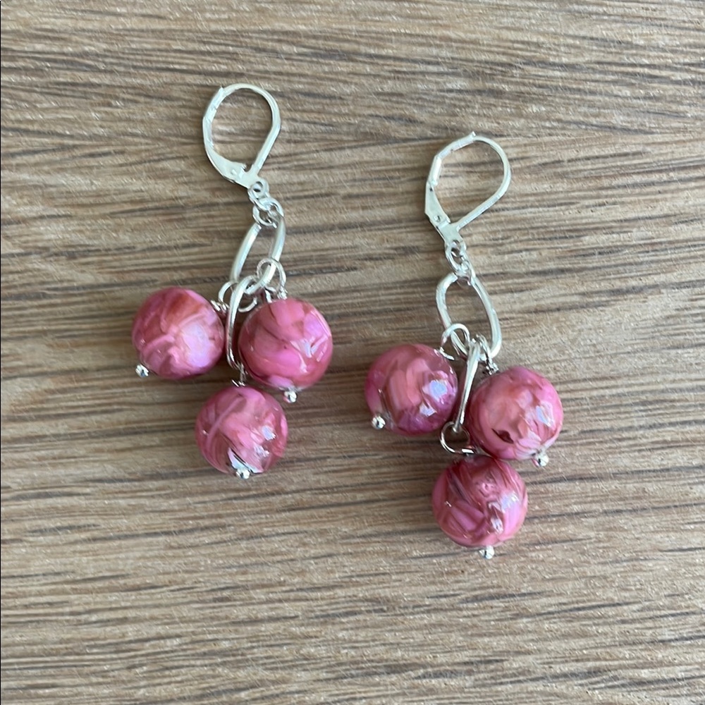 HAND CRAFTED PINK MOTHER OF PEARL SHELL PIERCED DROP EARRINGS Pink Silver Tan - Picture 6 of 12